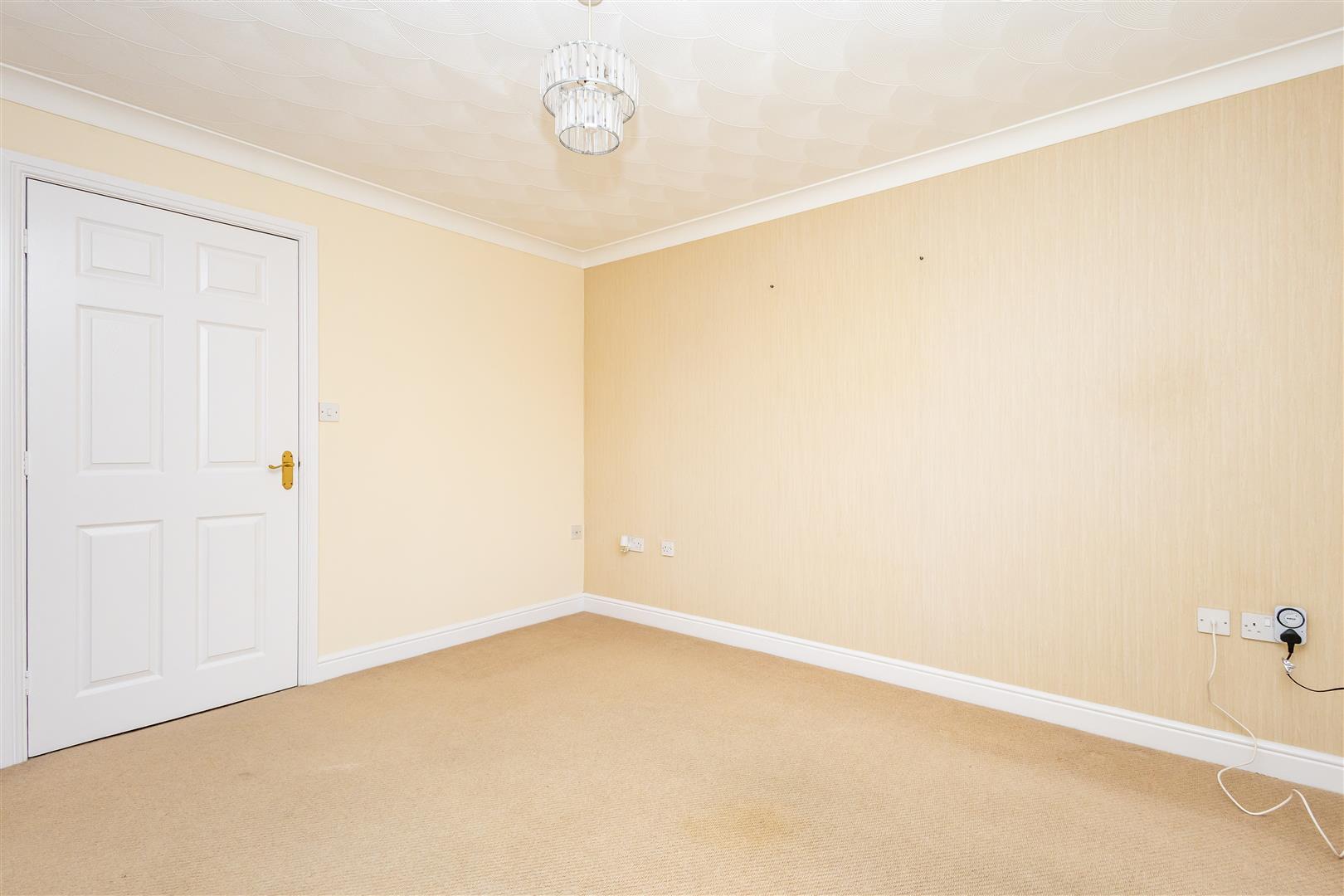 2 bed property in Coronation Court, Leyland